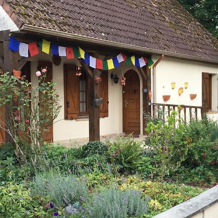 Un Coin De Foret Courmas Zewnętrze zdjęcie