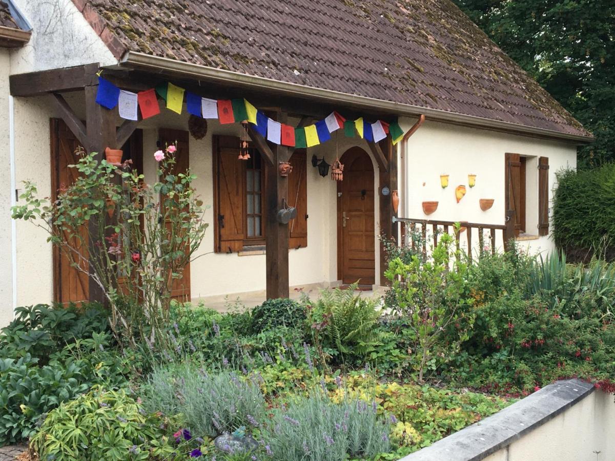 Un Coin De Foret Courmas Zewnętrze zdjęcie